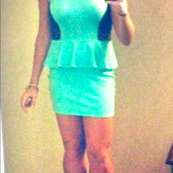 Mini dress - Picture 4 of 4